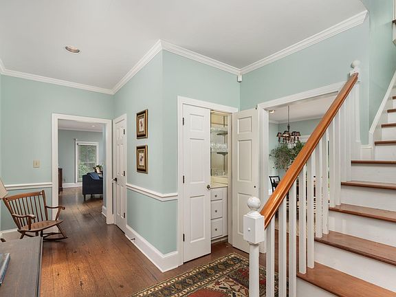 5th image of 124 Witman Way
