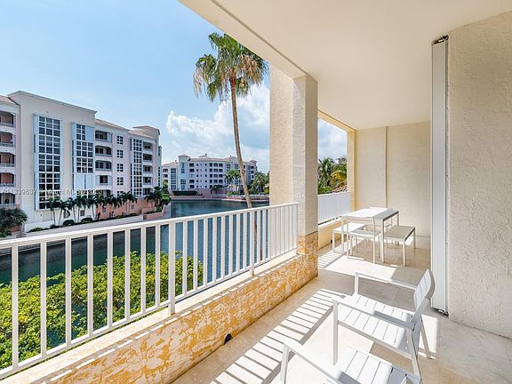 2nd image of 713 Crandon Blvd APT 304
