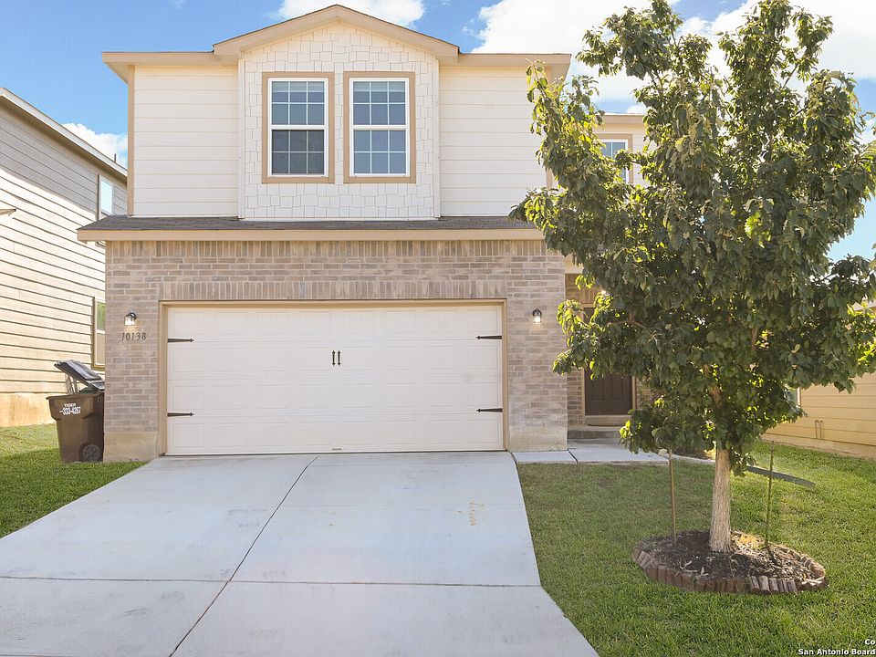 1st image of 10138 Castello Canyon