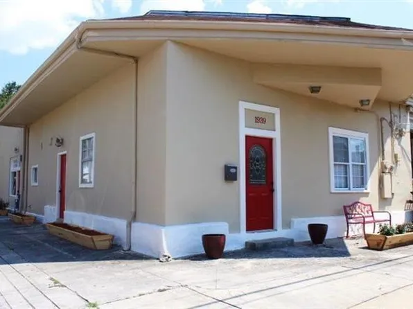 7828 Spruce St, New Orleans, LA 70118