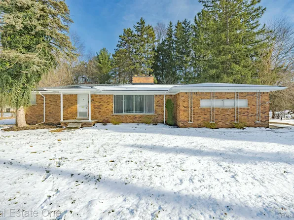 23600 Evergreen Rd, Southfield, MI 48075