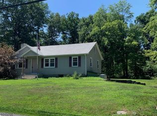 96 Milton Rd, Oak Ridge, NJ 07438