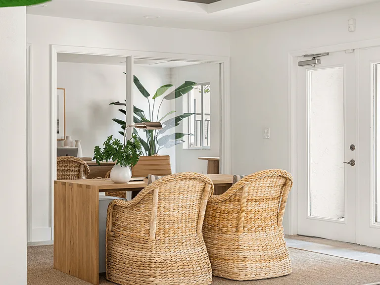 Coconut Palm Club Apartments — Photo 25