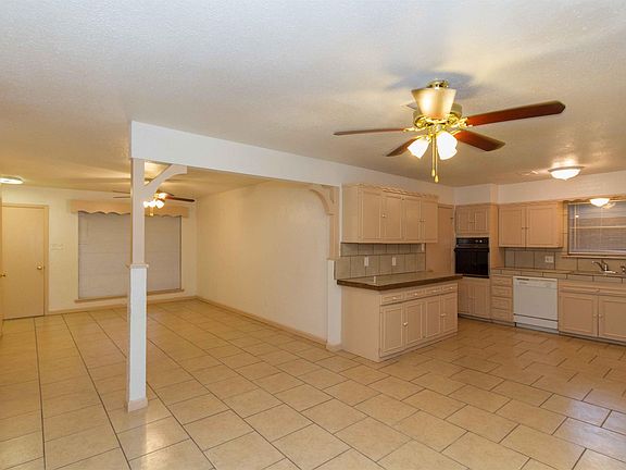 4th image of 3609 Teckla Blvd