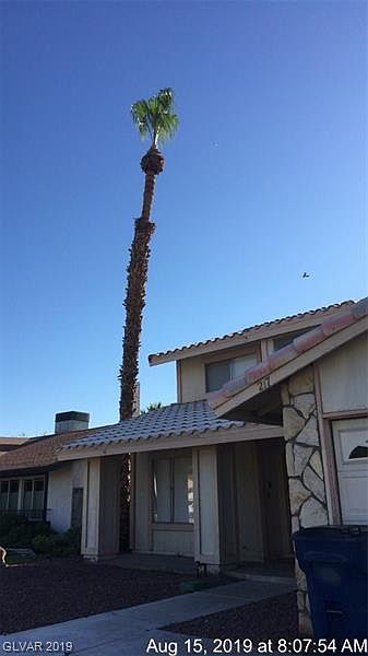 2nd image of 217 Broxton Ln
