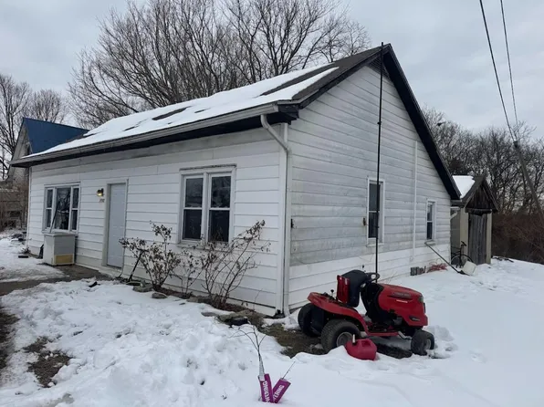 6940 King St, Aurora, IN 47001