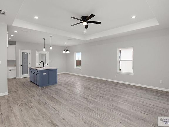 4th image of 18022 Green Jay Dr