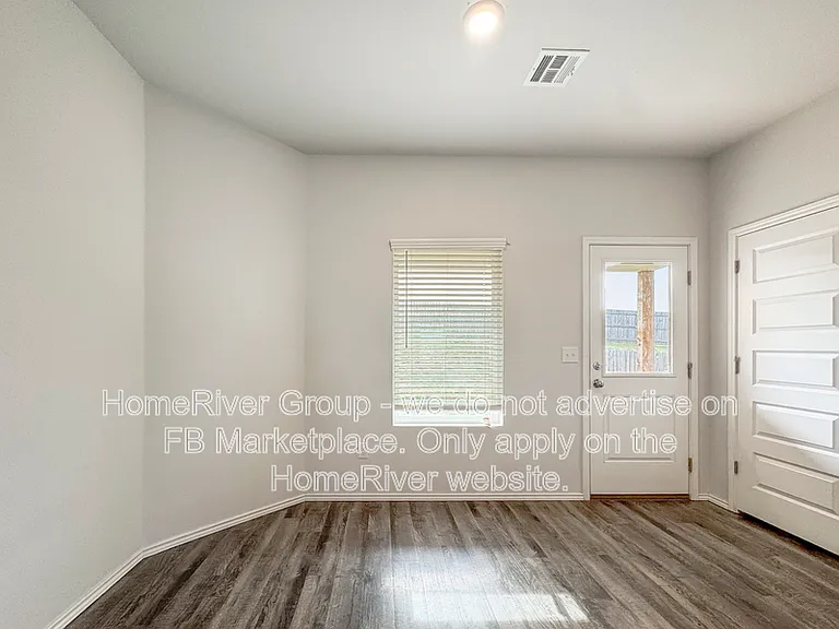 9613 Laredo Ln — Photo 7