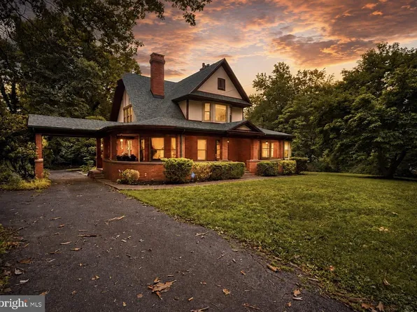100 Park St, Bordentown, NJ 08505