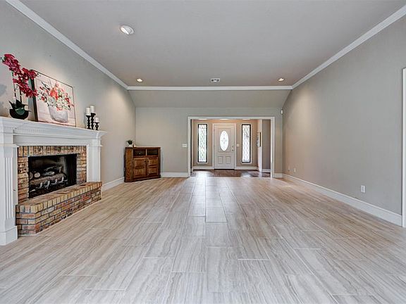 4th image of 1504 Nightingale Ln