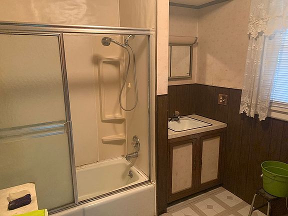 4th image of 642 Valleywood Dr