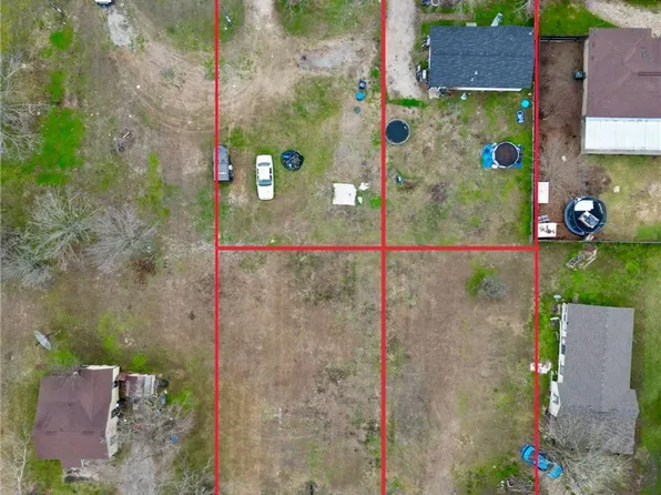 708 Frank St, Navasota, TX 77868