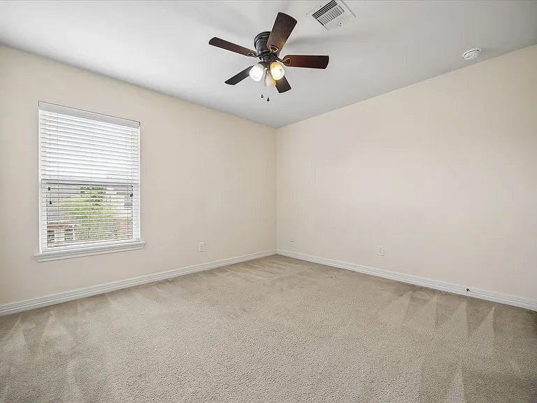 10108 Hidden Creek Falls Ln — Photo 12