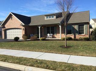 897 Cambridge Dr, Manheim, PA 17545