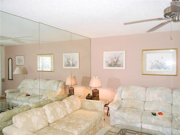 3rd image of 62 Woodland Dr
