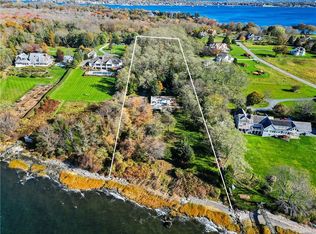 194 Poppasquash Rd, Bristol, RI 02809