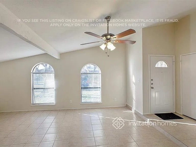 4121 Staghorn Cir S — Photo 2