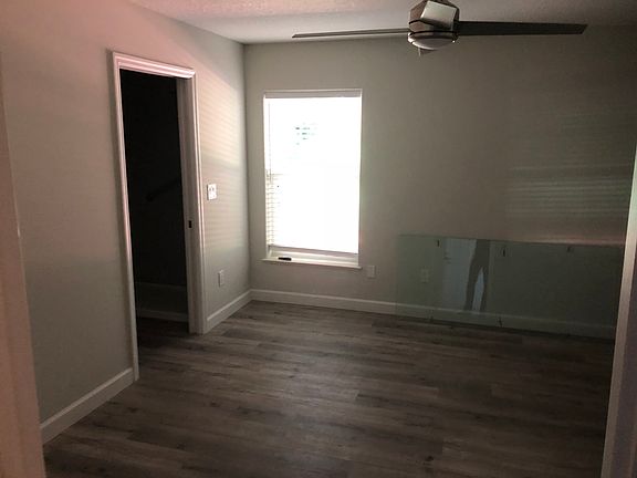 5th image of 1052 Croquet Ln
