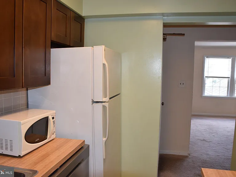 2057 38th St SE #301 — Photo 10