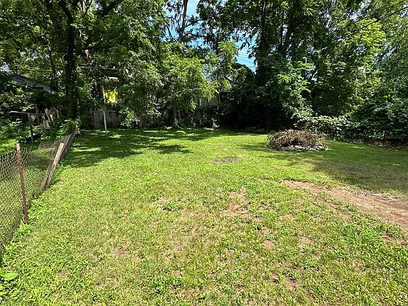2nd image of 7345 Bellefontaine Ave