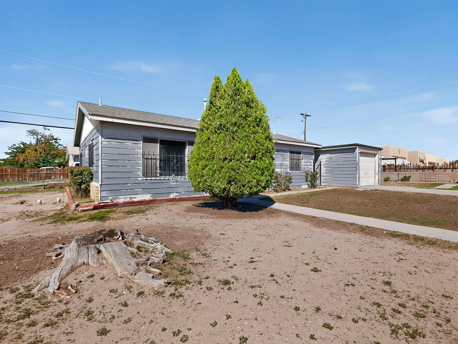 3 bed, 2.0 bath, 1148 sqft, $2,100 — Photo 4