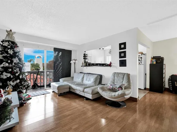 7620 Carlyle Ave APT 401, Miami Beach, FL 33141