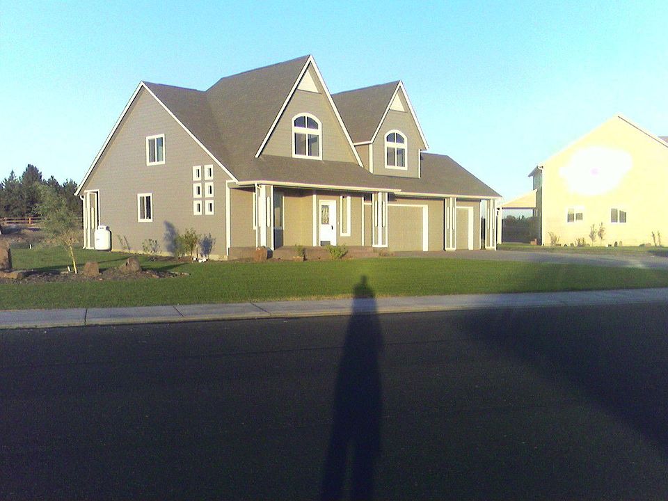 1st image of 831 Camas Pl