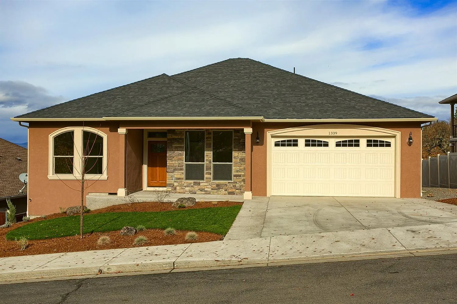 1339 Poppy Ridge Dr photo 1