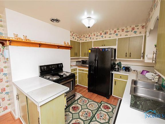 4th image of 313 Lincoln Ave