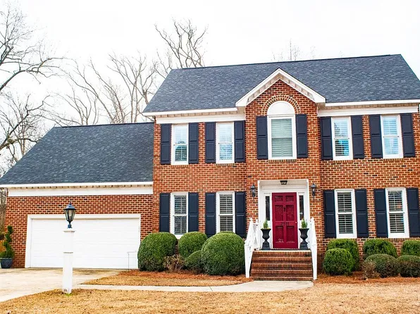 2511 Surrey Ln, Greenville, NC 27858