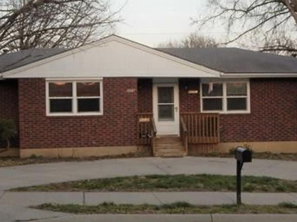 1st image of 2209 10th Ave