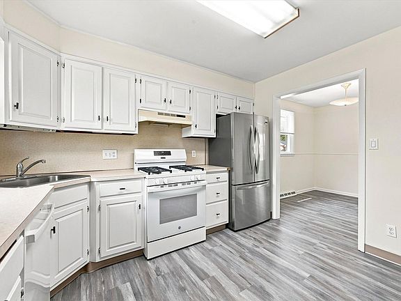4th image of 2314 Frann Dr