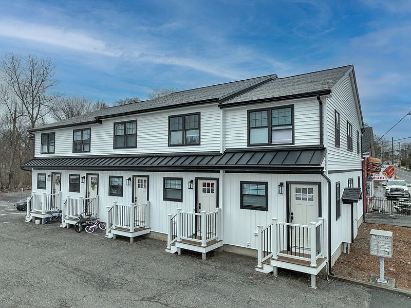 1st image of 569 Center St Unit 8