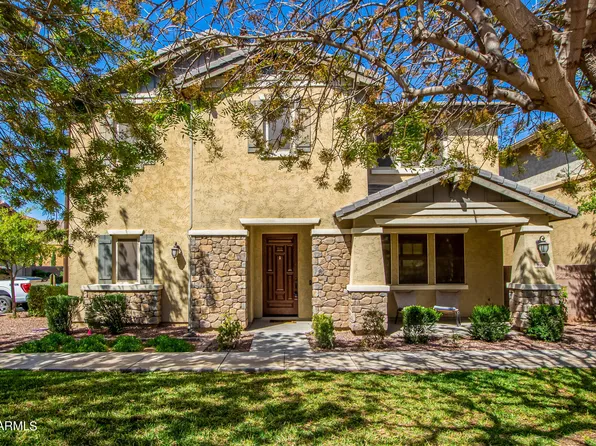 935 S OSBORN Lane, Gilbert, AZ 85296
