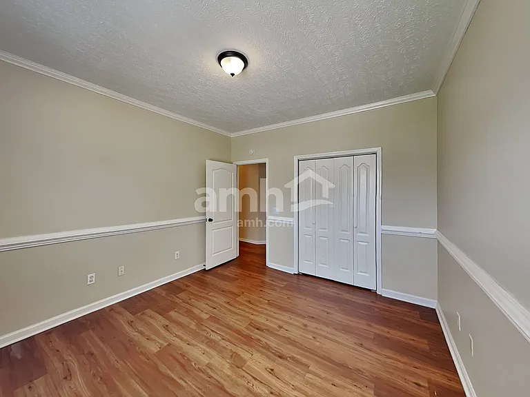 210 Fox Hunt Ln — Photo 19
