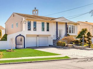 2691 Clubhouse Rd, Merrick, NY 11566