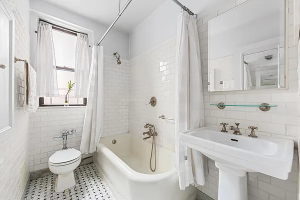 Sold by Compass | media 6