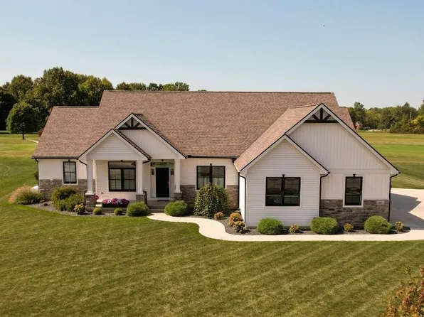37 Briarcrest Vlg, Norwalk, OH 44857