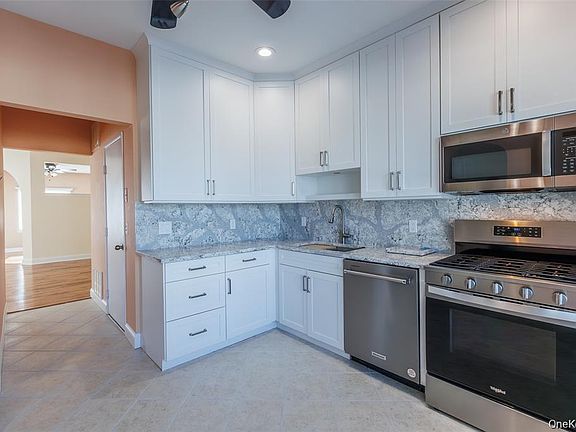 4th image of 728 Birchwood Park Drive