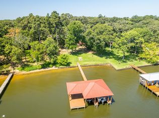 891 Beachside Dr, Chandler, TX 75758