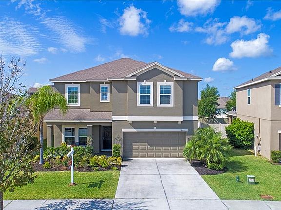 3rd image of 276 Blue Cypress Dr