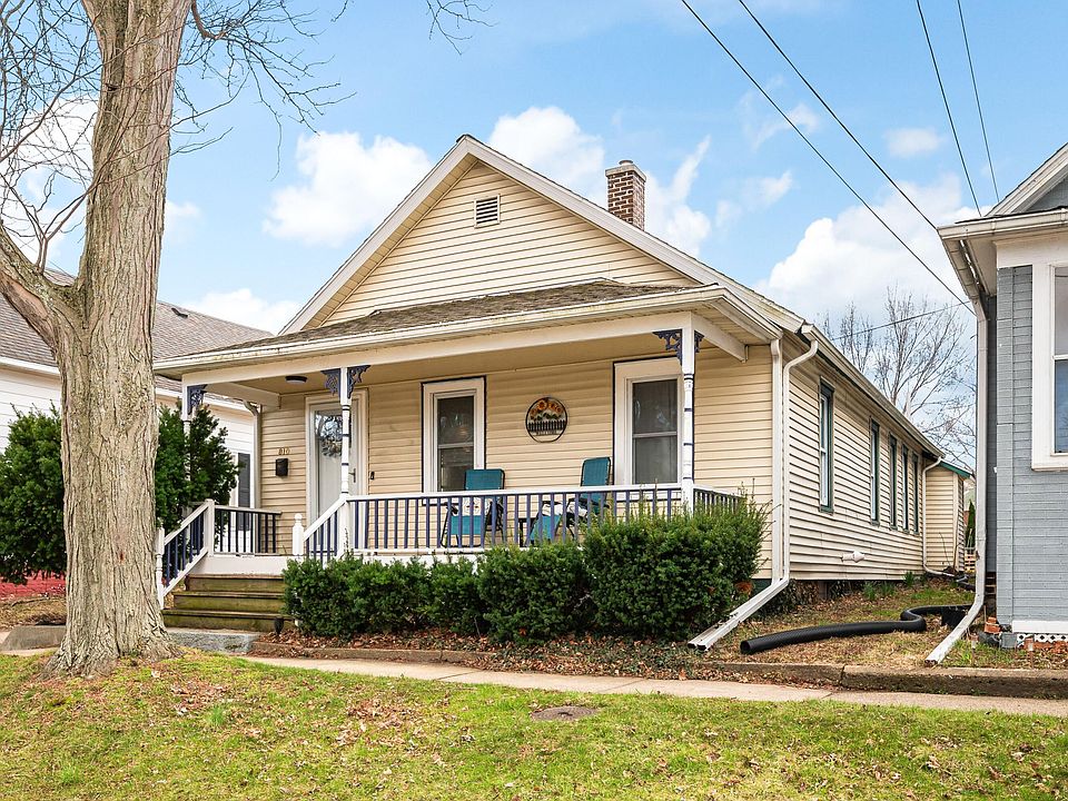 1st image of 810 Hoyt St