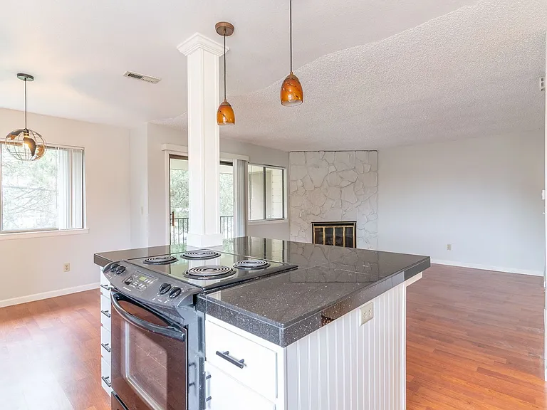 3329 NE 162nd Ave — Photo 15