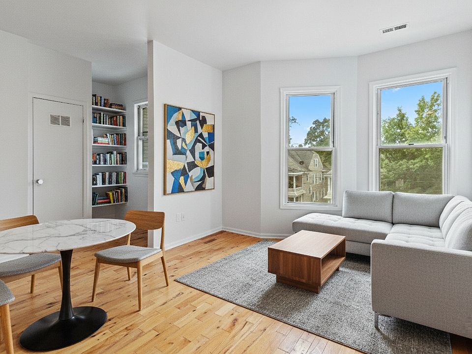 1st image of 923 Elm St APT 3A