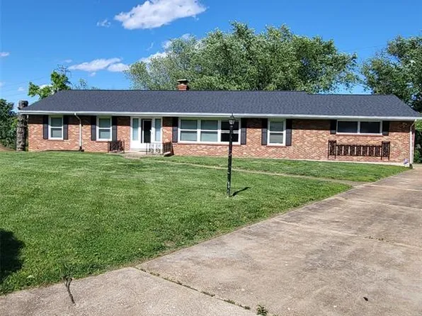 10 Biritz Dr, Saint Louis, MO 63137