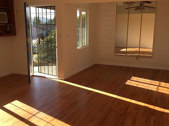 4th image of 612 N Cuyamaca St N