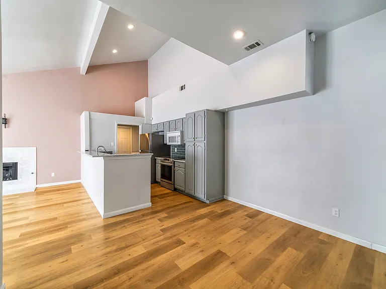 6344 Winton St — Photo 5