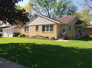 3702 42nd St, Des Moines, IA 50310