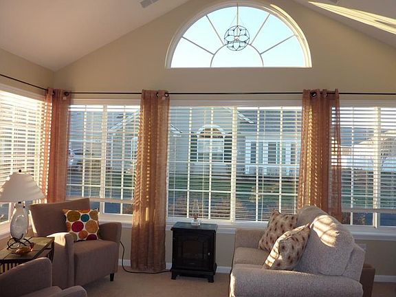 5th image of 636 Handel Ln
