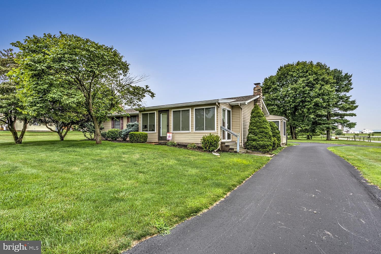 702 Broad St, Honey Brook, PA 19344 Zillow